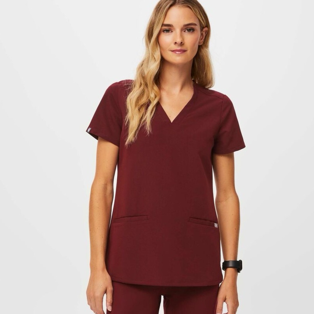 Figs Burgundy Three-Pocket Scrub Top